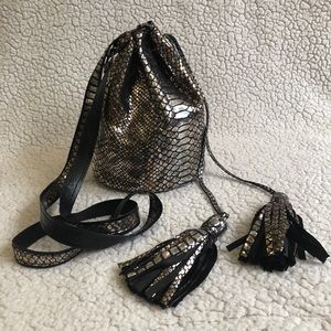 New! Nasty Gal Metallic Crossbody Bucket Bag